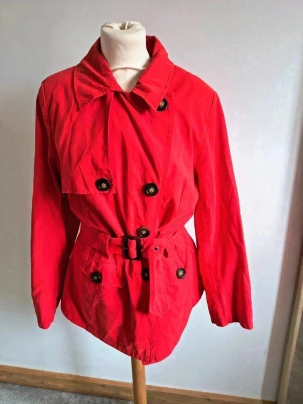 Red womens Mac jacket belted Size XL Intown